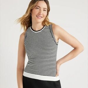 Free Assembly Black and White Sleeveless Sweater Vest Size XS